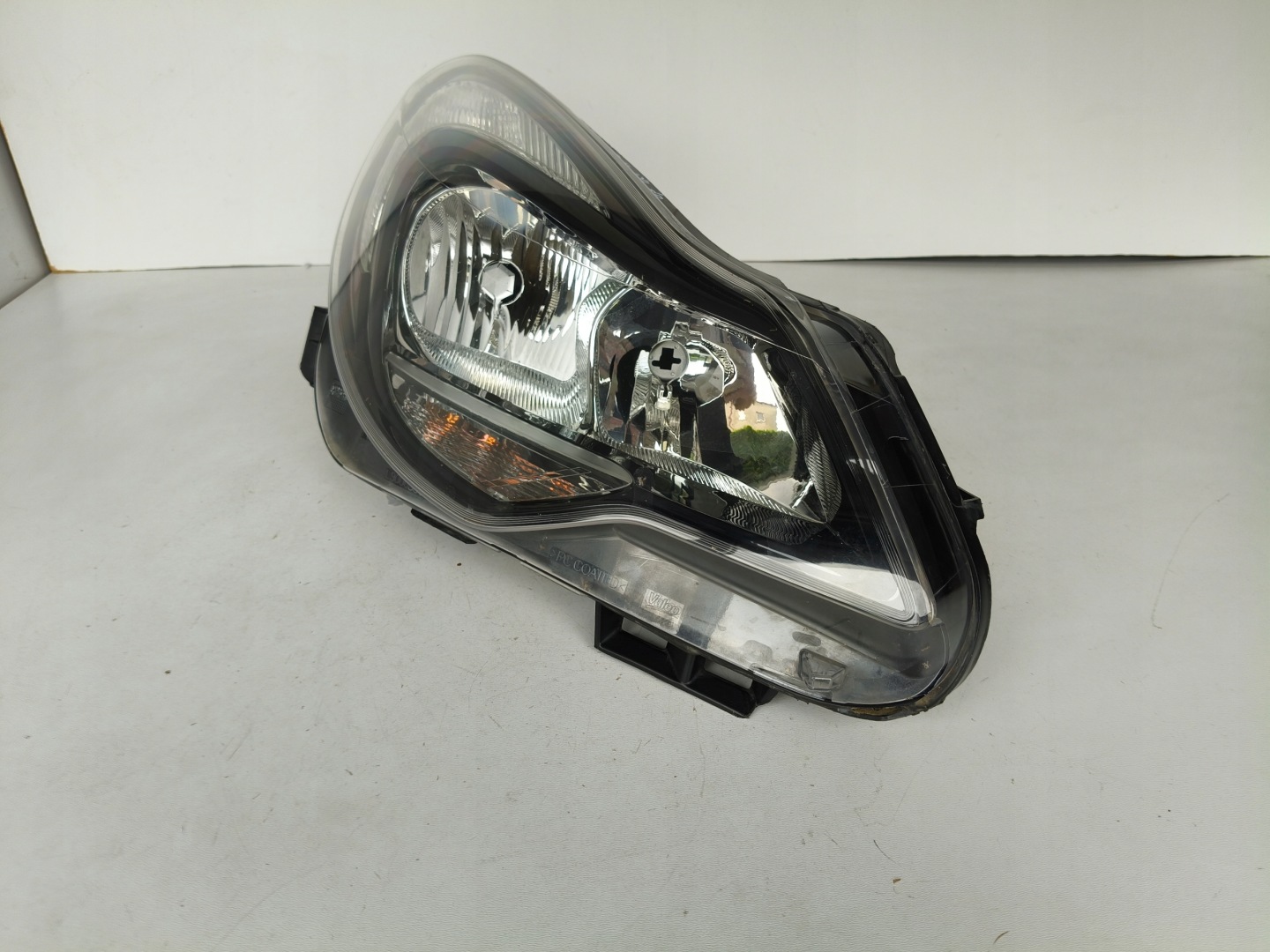 light right REFLEKTOR OPEL CORSA D 11-14 LIFT CIEMNA