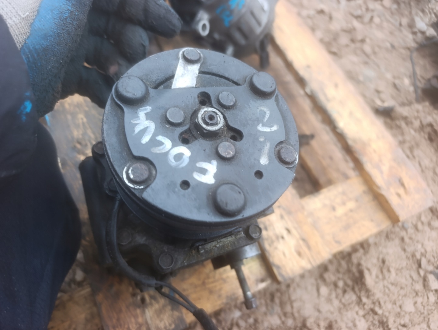 compressor compressor; of the air conditioning FORD FOCUS