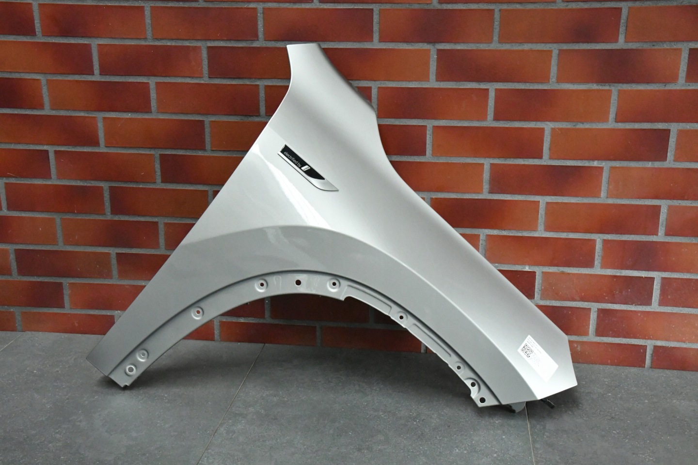 fender right front front BMW X1 U11