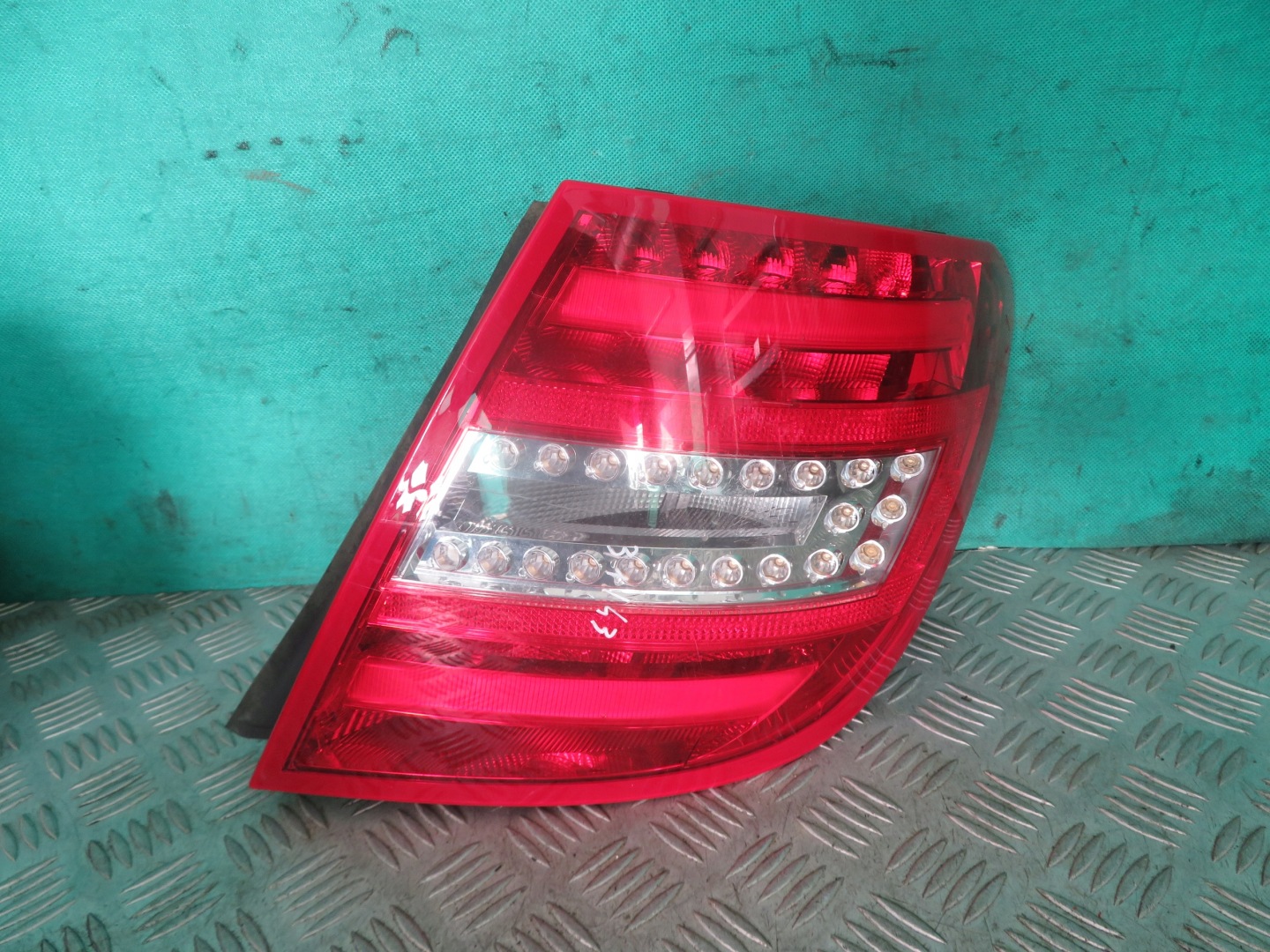 light right rear part MERCEDES W204 12R A2048206564