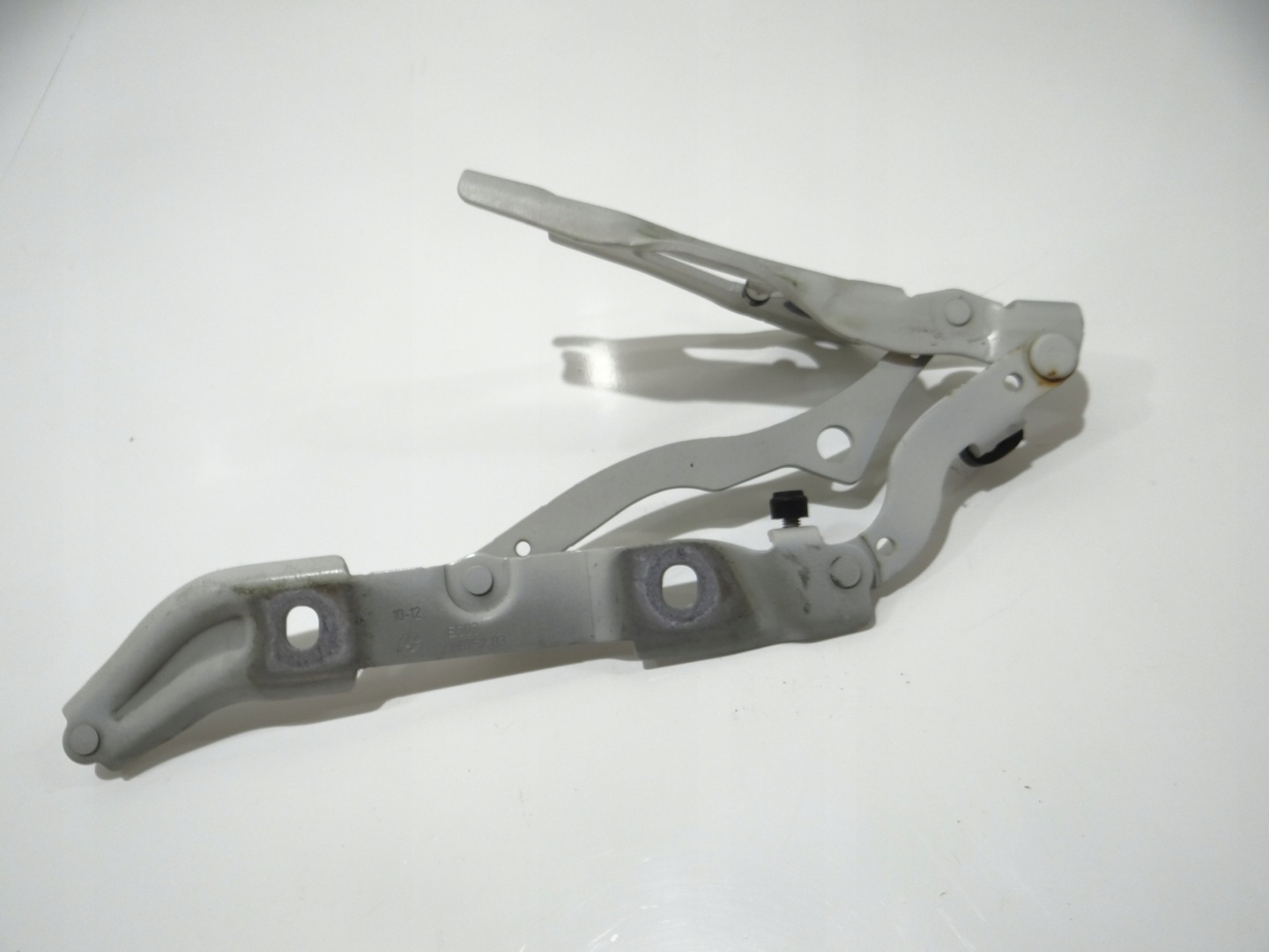 hinge bonnet boot right BMW E88 7166752 300