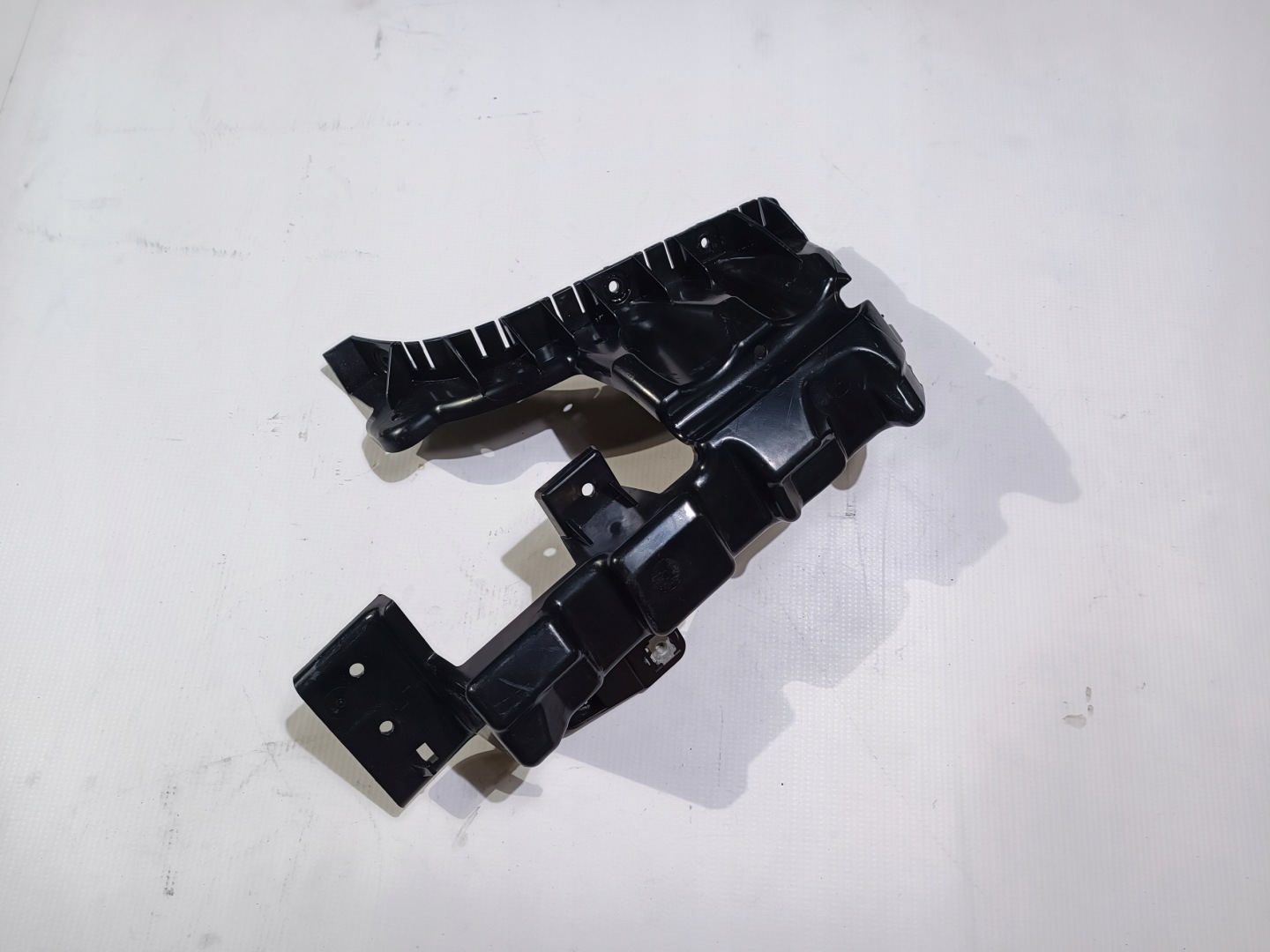support holder of a bumper rear part rear left Chrysler Pacifica 2017