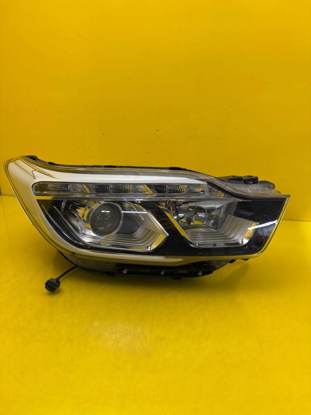 light left SsangYong Rexton 17-21 Xenon