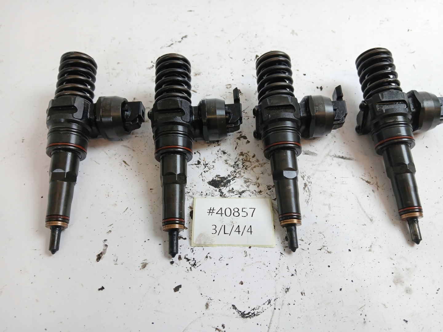 VW PASSAT B5 LIFT OCTAVIA und 1.9 TDI einspritzdüse 038130073AJ