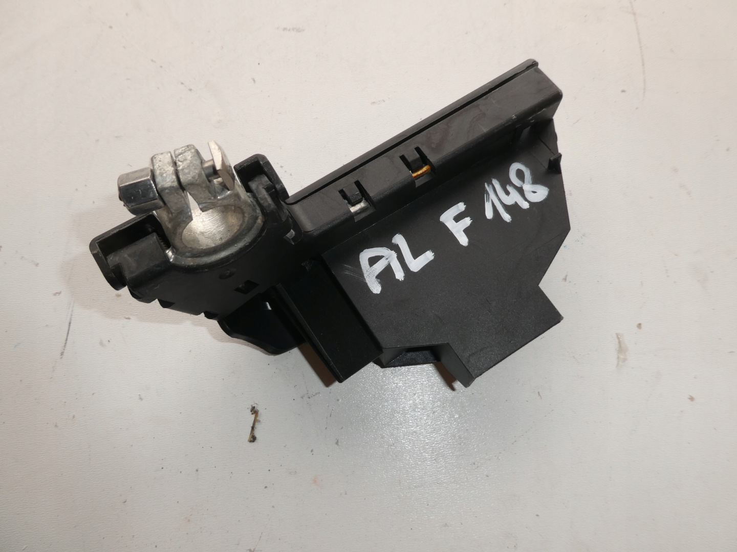 AUDI A4 B8 A5 terminal plus fuse PIROTECHNICZNY