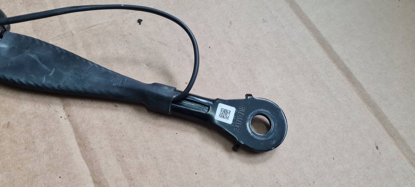 Q3 83A KLAMRA Fixation arbre ceintures sécurité de Sécurité Avant 8W0857755A