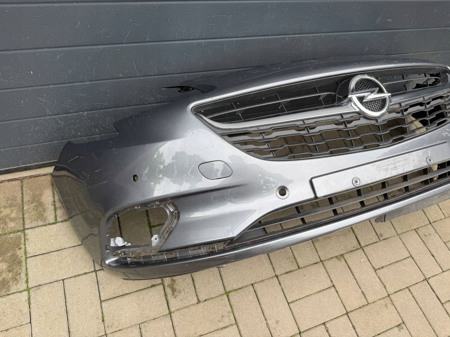 Opel Corsa E 14- nárazník predok predný