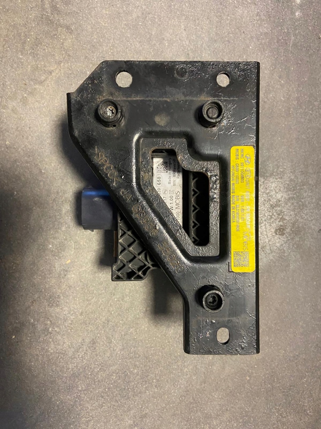 KIA PICANTO III 20- RADAR SENSOR DISTRONIC Z UCHWYTEM 9110G6000