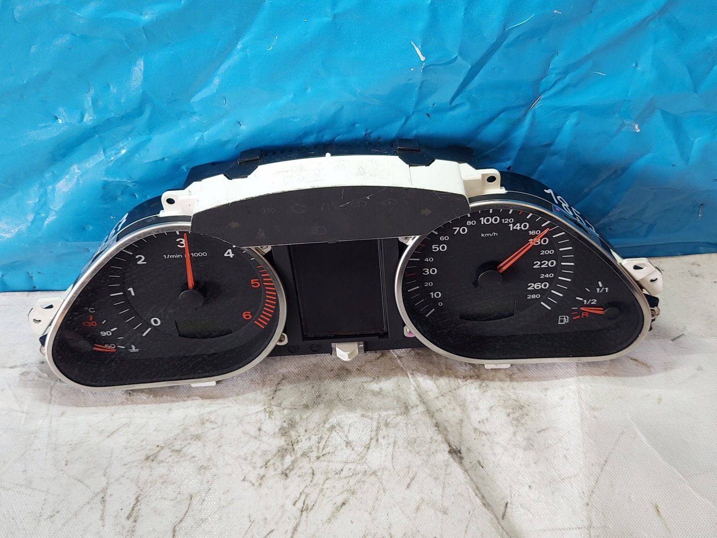 dials clock A6 C6 2.7 TDI 4F0920901C