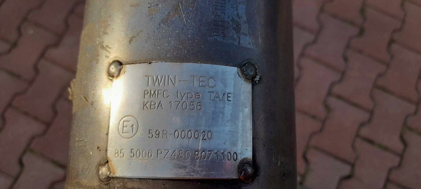 pipe exhaust catalyst TOYOTA YARIS PZ480-B0711-00