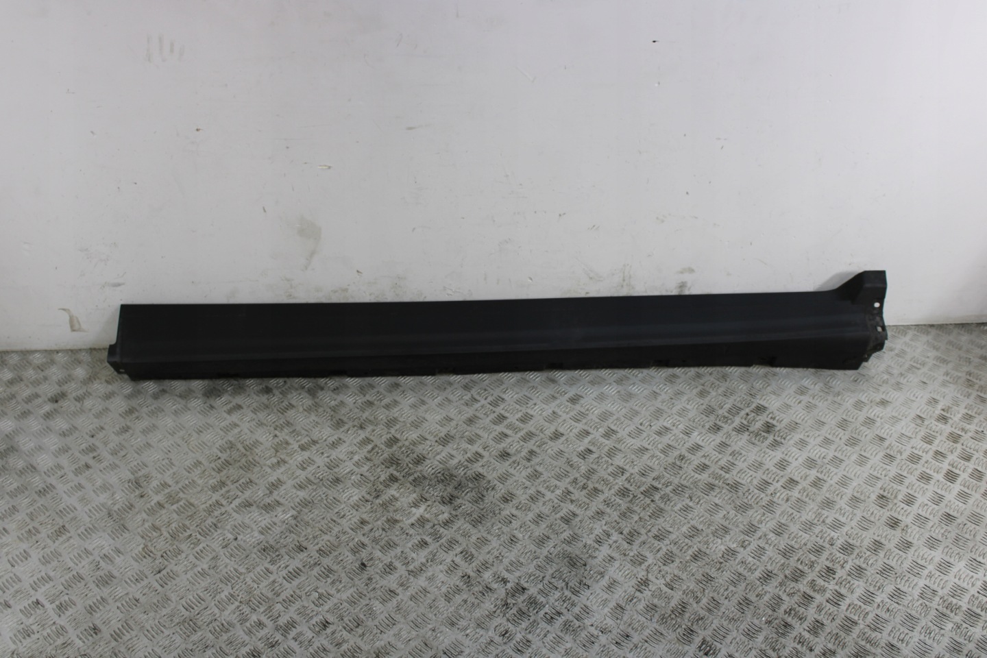 cap threshold threshold left MASERATI LEVANTE M161 670040335