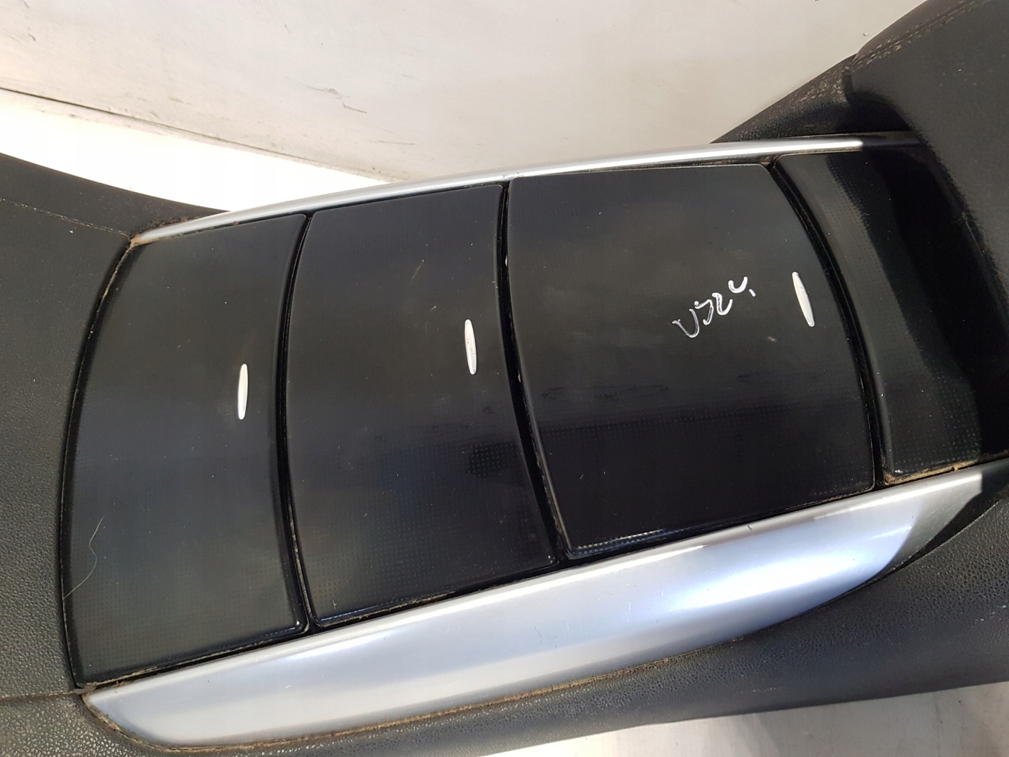 armrest MERCEDES W251 TUNEL