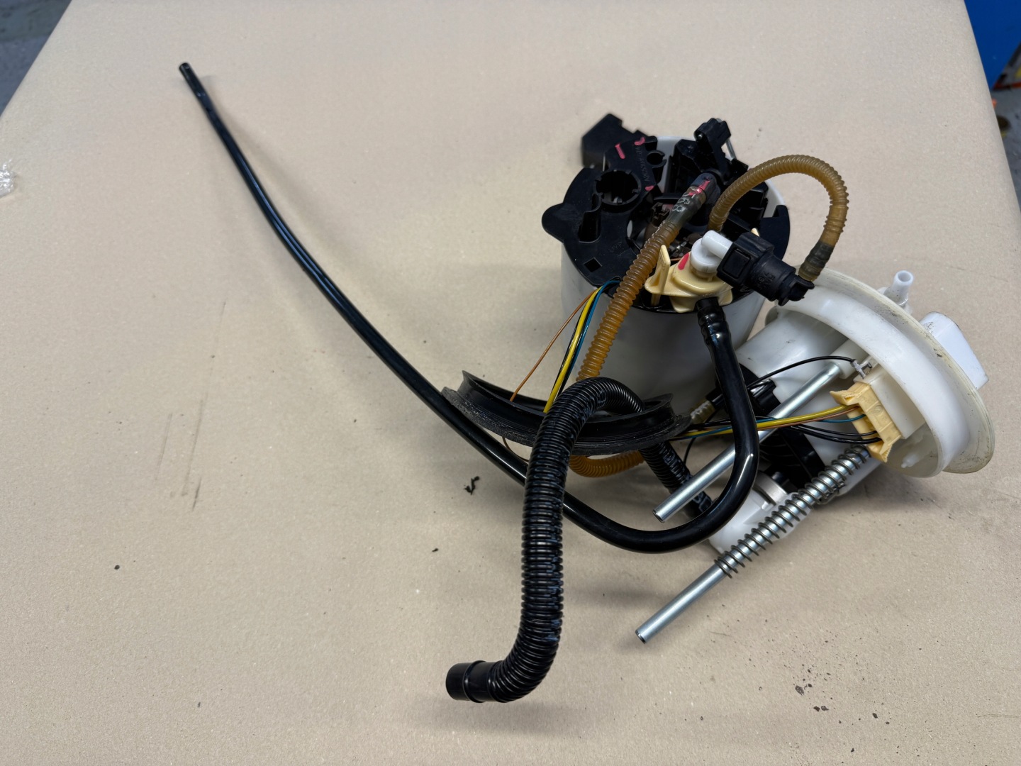 VW PASSAT B6 1.8 TSI pumpa pumpa goriva 3C0919051AE