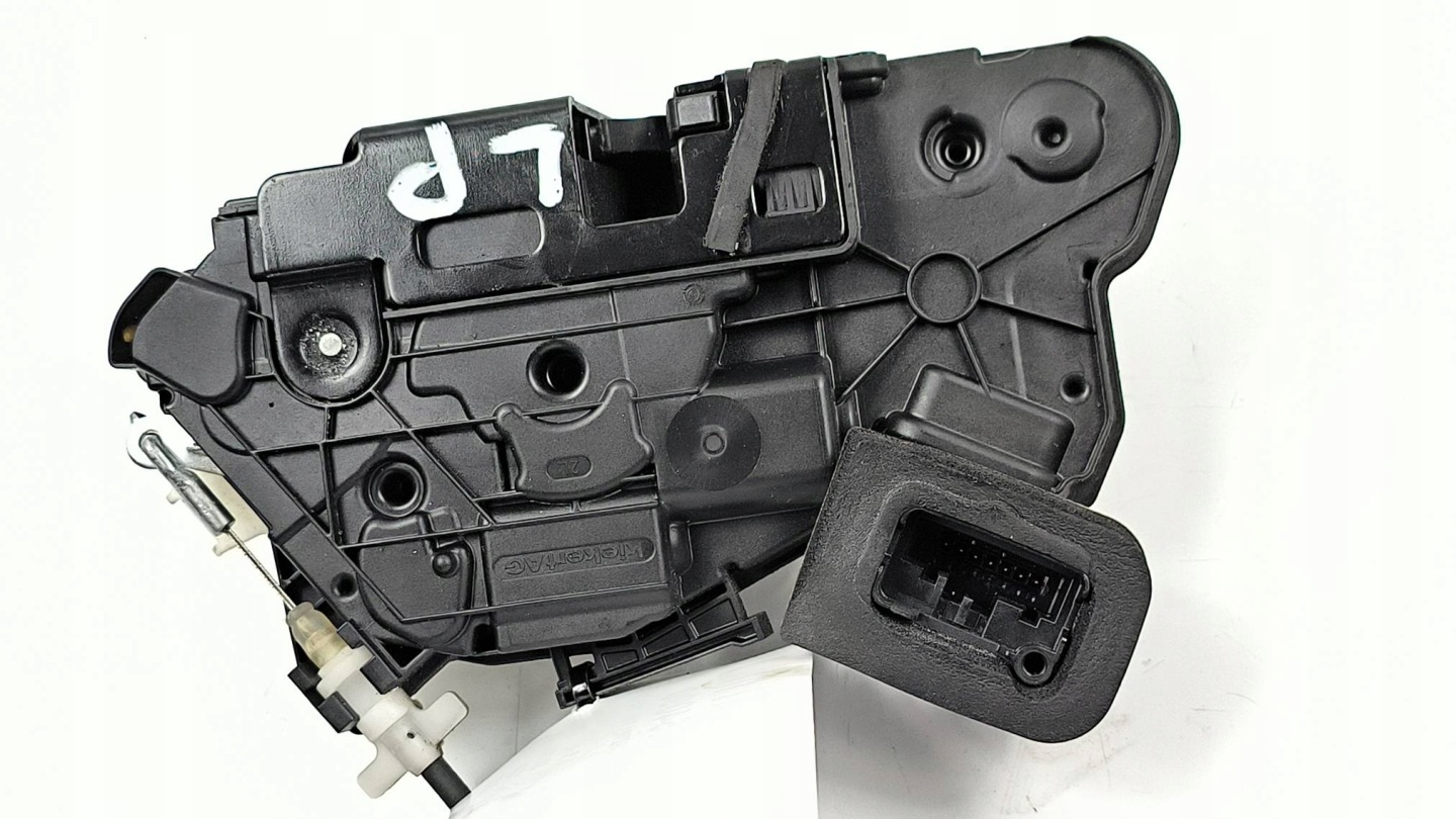 lock door left front EU 5K1837015D SKODA YETI