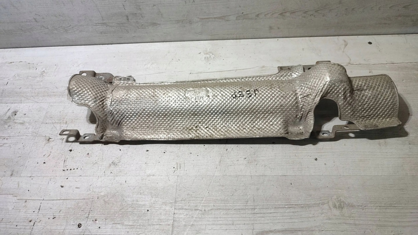Jeep Cherokee 2015 Blende Abdeckung termiczna rury wydechowej