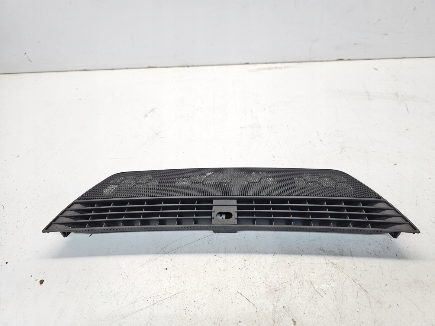 de couverture du haut parleur du tableau de bord AUDI A4 B6 B7 8E0819635C