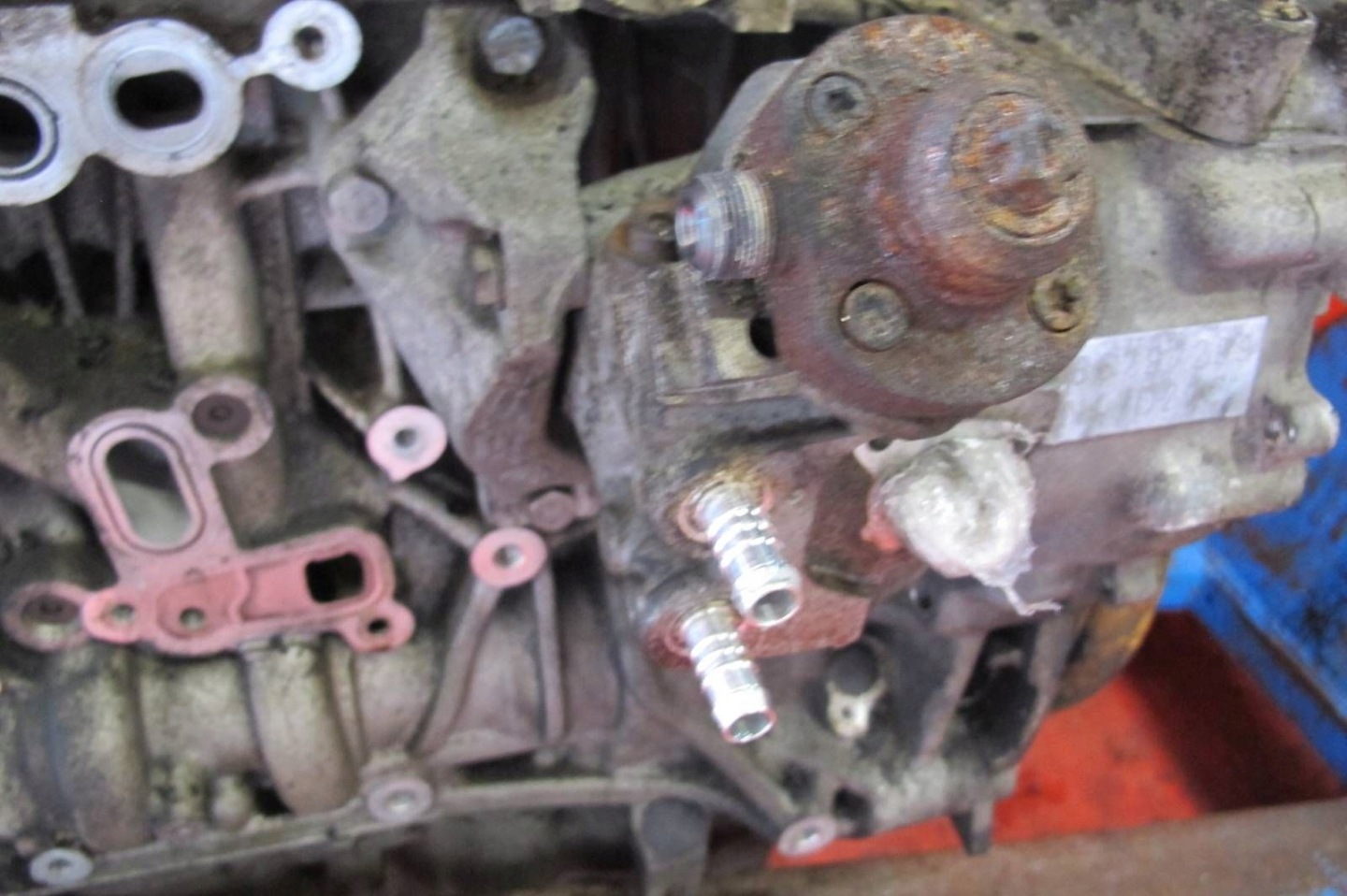 BMW 3 E90 E91 2.0 D X3 E83 E87 E60 engine N47D20C injection pump N47