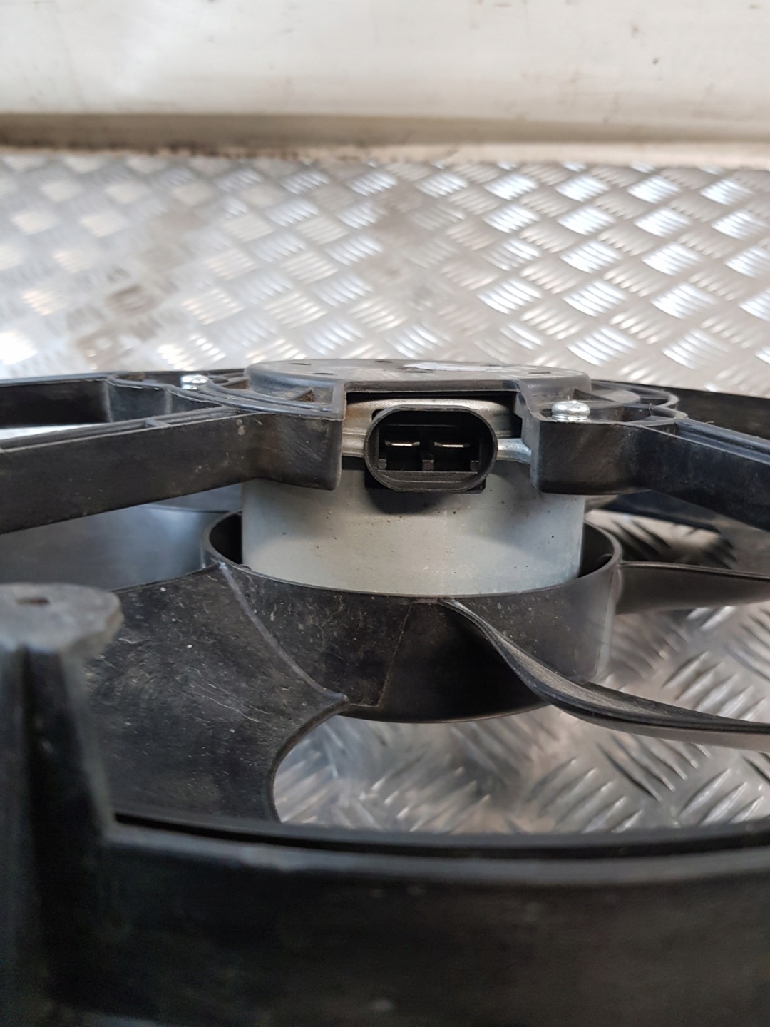 ventilátor chladiče NISSAN MICRA K12 1.2B