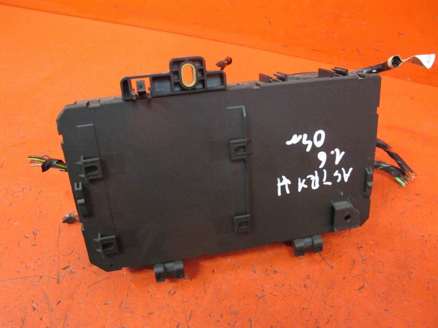 OPEL ASTRA 3 III H module control unit fuse box 13145019