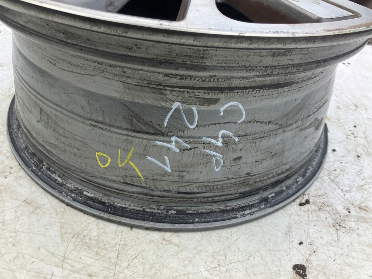 disk 17 CALI CITROEN C4 PICASSO II #241 9677090377