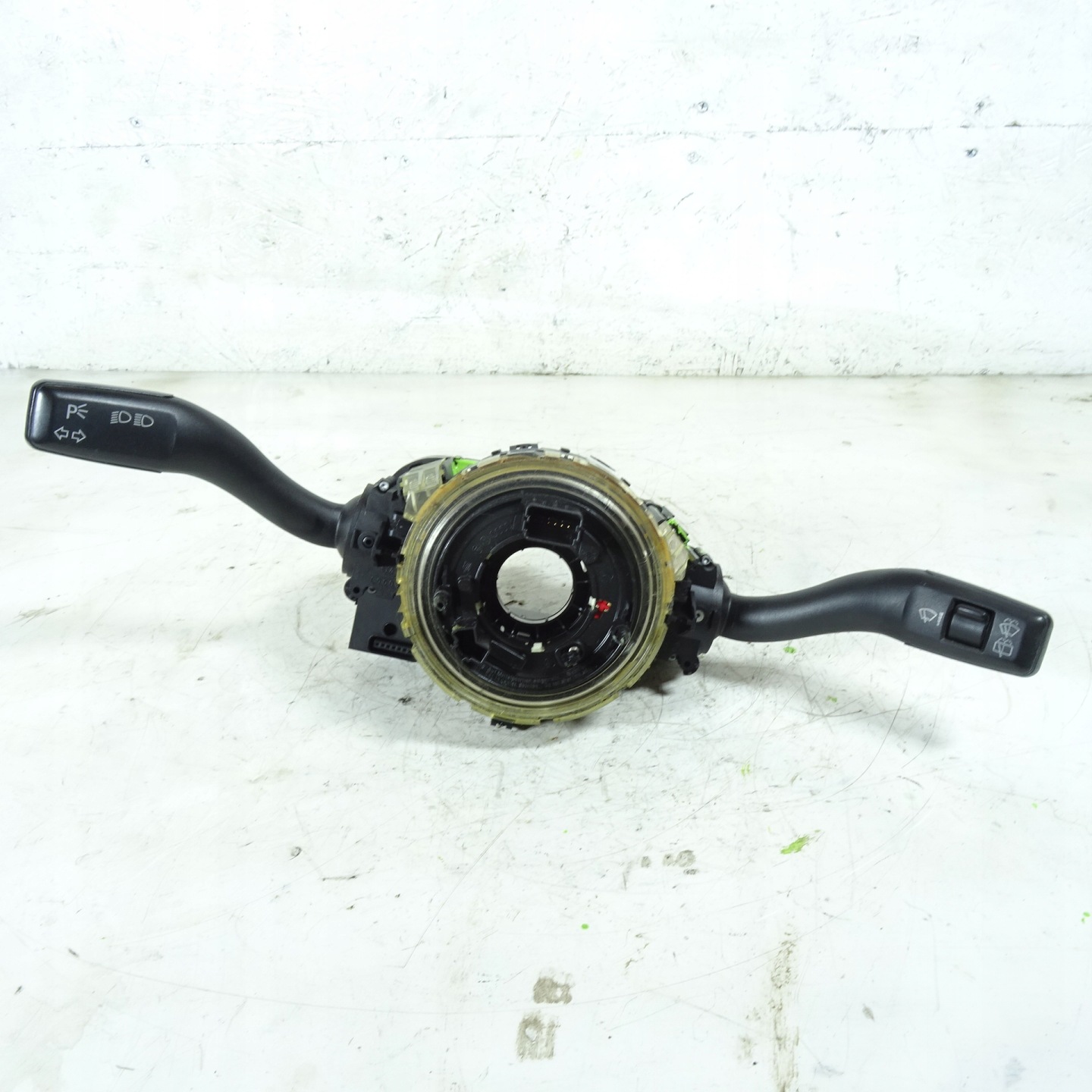 AUDI A4 B7 steering wheel levers and controls 4E0953503A