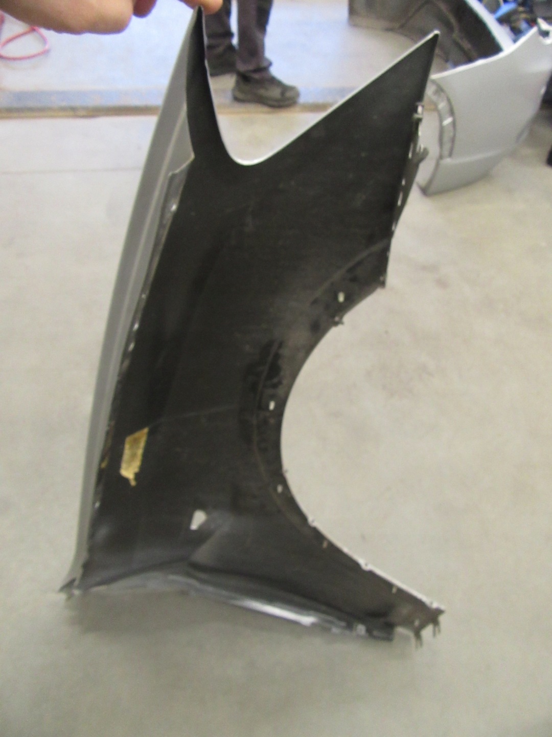 fender left front BMW F25 X3 Titansilber 354
