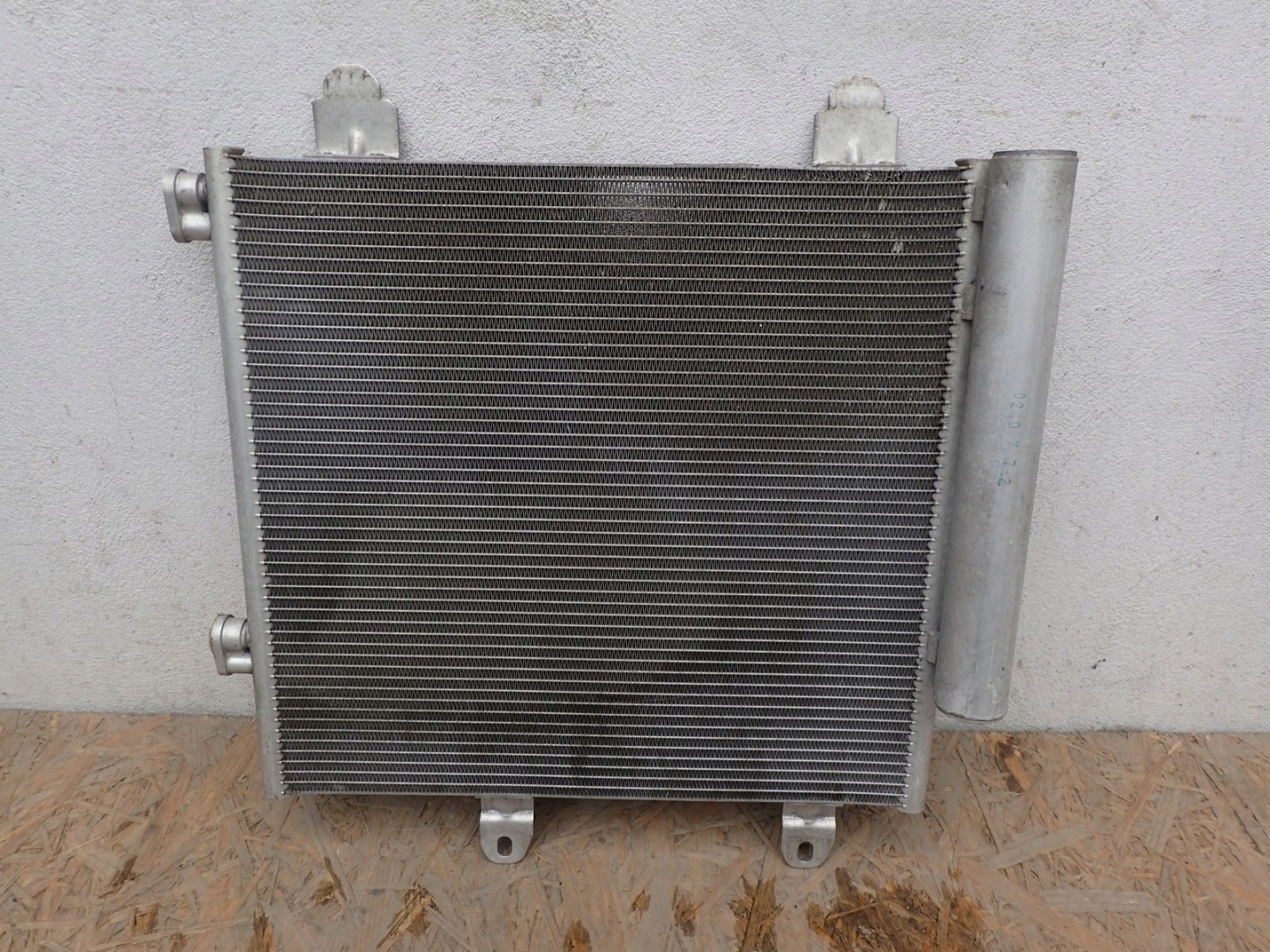 RADIATEUR CLIMATISATION TOYOTA AYGO B4 2014