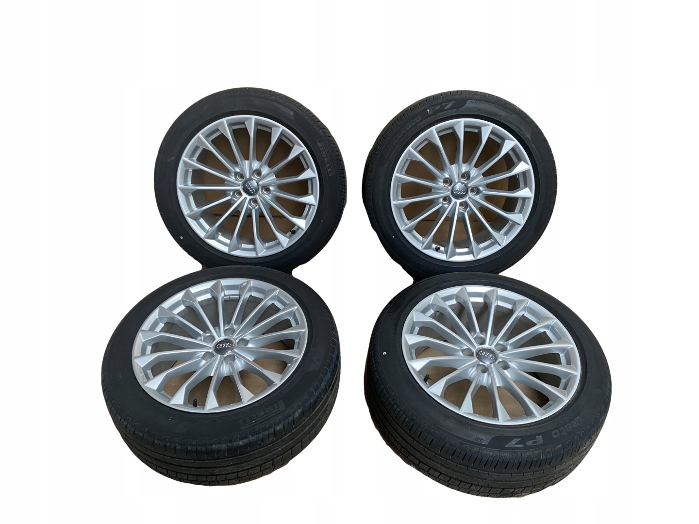 AUDI A8 4N D5 wheels discs 255/45R19 PIRELLI