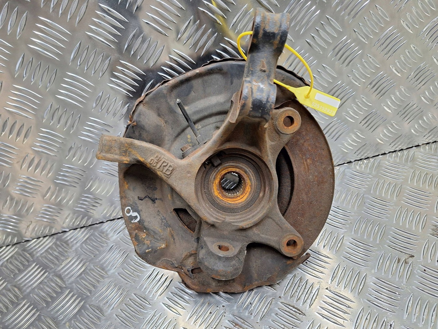swing left front TOYOTA YARIS II 06-11