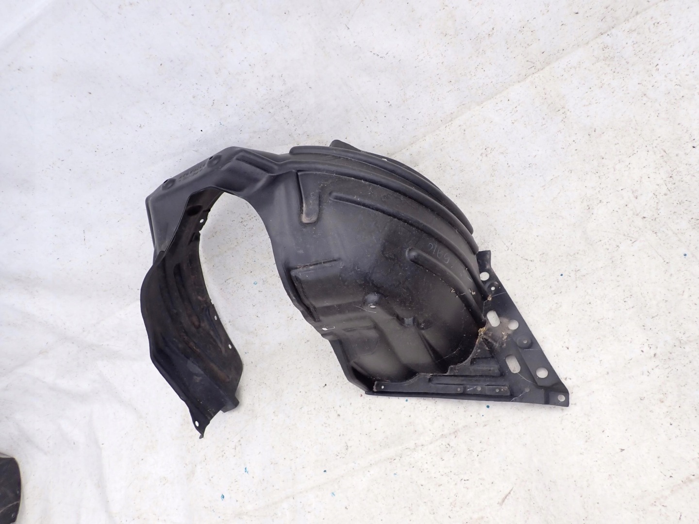 MITSUBISHI SPACE STAR II 13- mudguard left front