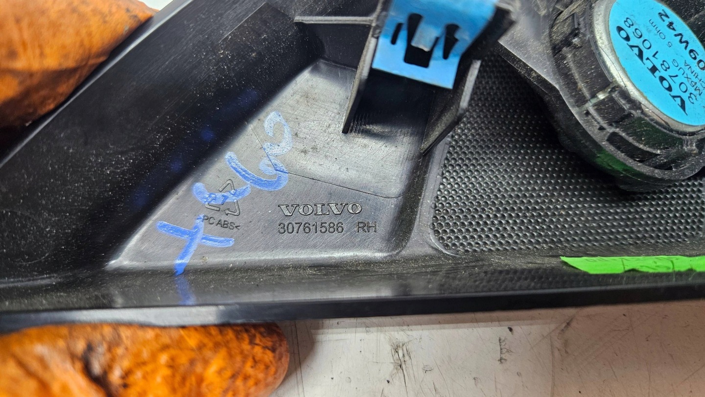 Volvo XC60 1 speaker door przednich right upper 30761586