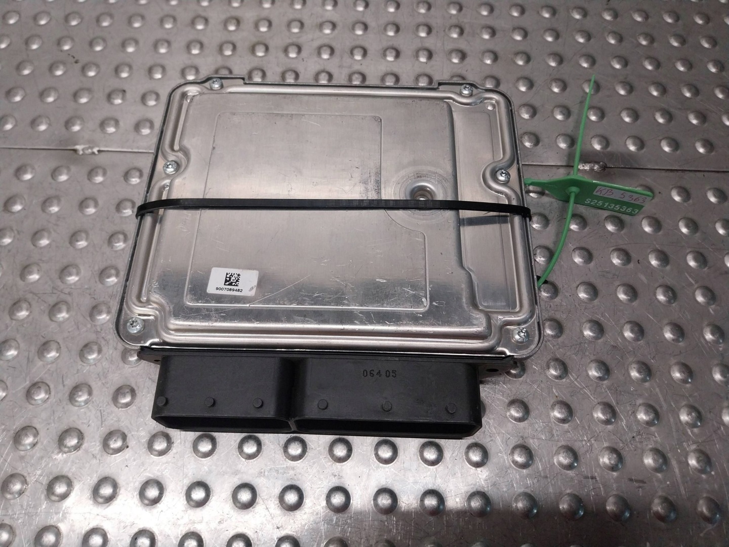 computer control unit of the engine 8580307 0281031001 BMW X1 E84 2.0 D 143KM