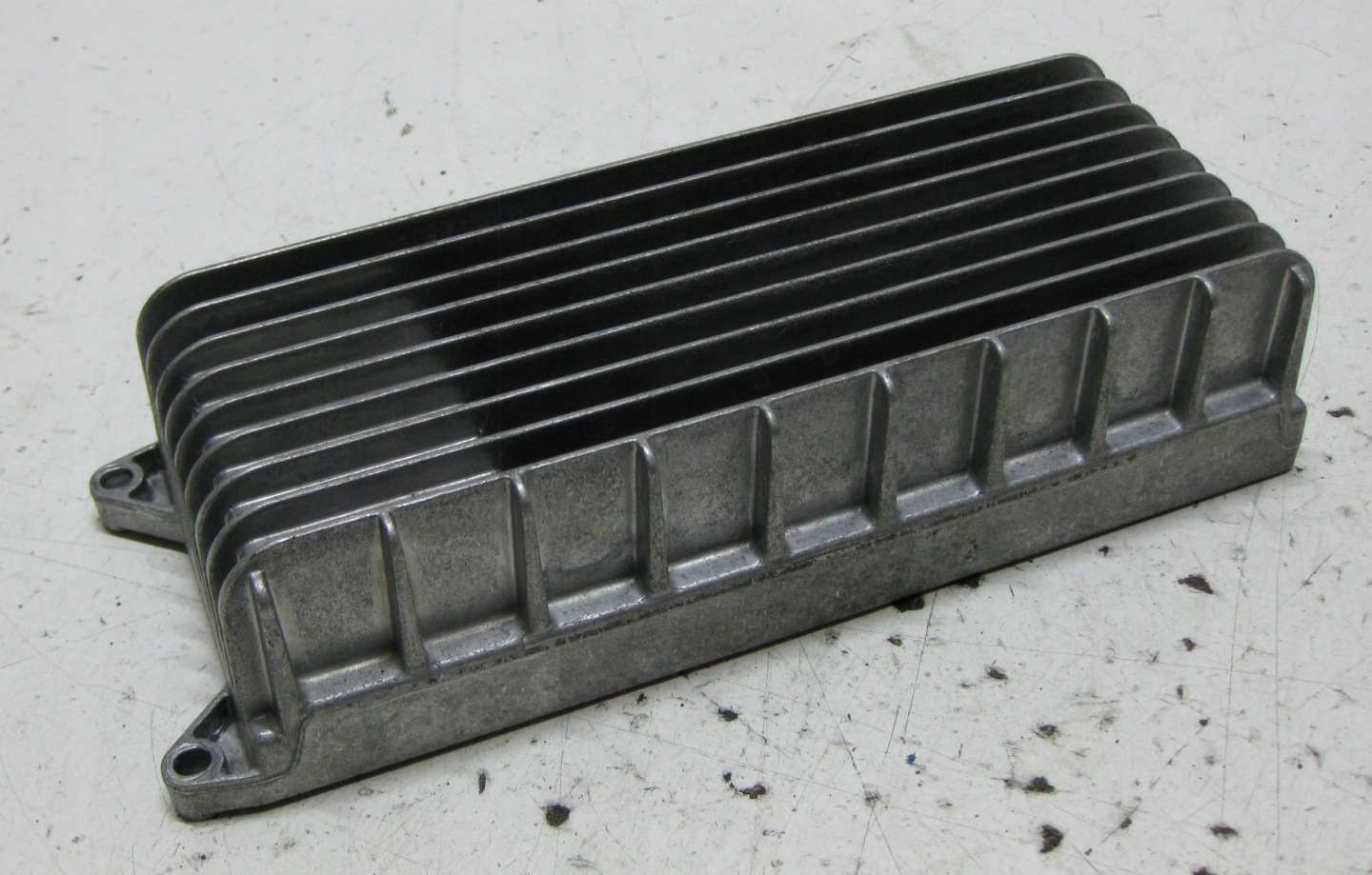 AUDI A6 C6 2.7 TDI 07R amplifier RADIA 4F0910223M