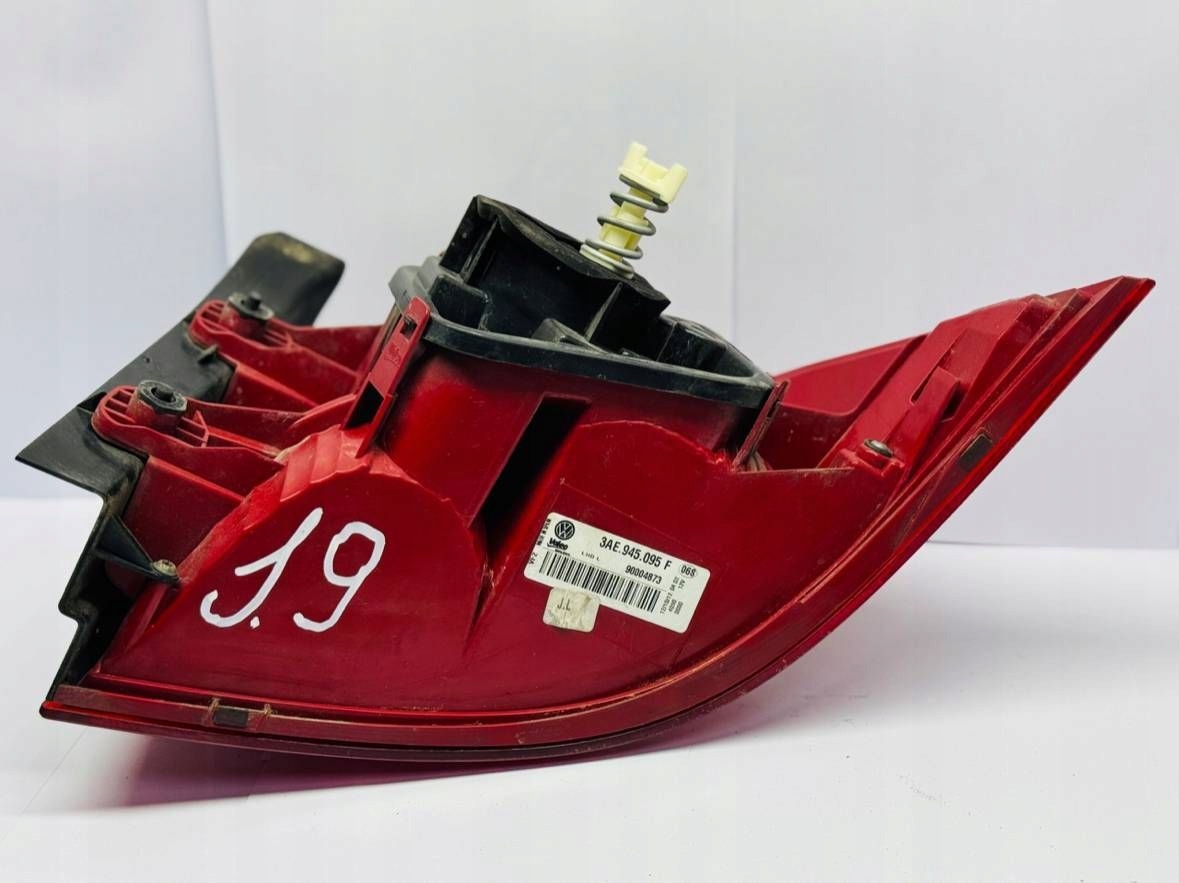 VW PASSAT B7 sedan light left rear part 3AE945095F