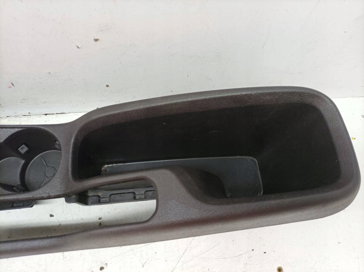 TUNEL media Ford Transit Courier e (2014- )