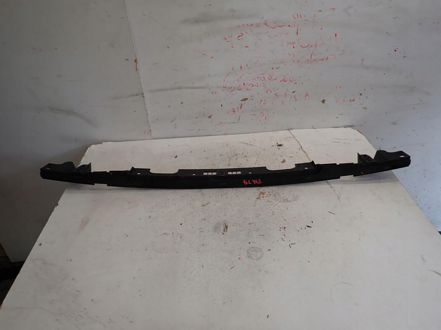 stoßstangenführung heck VW T5 2003- 7H0807723