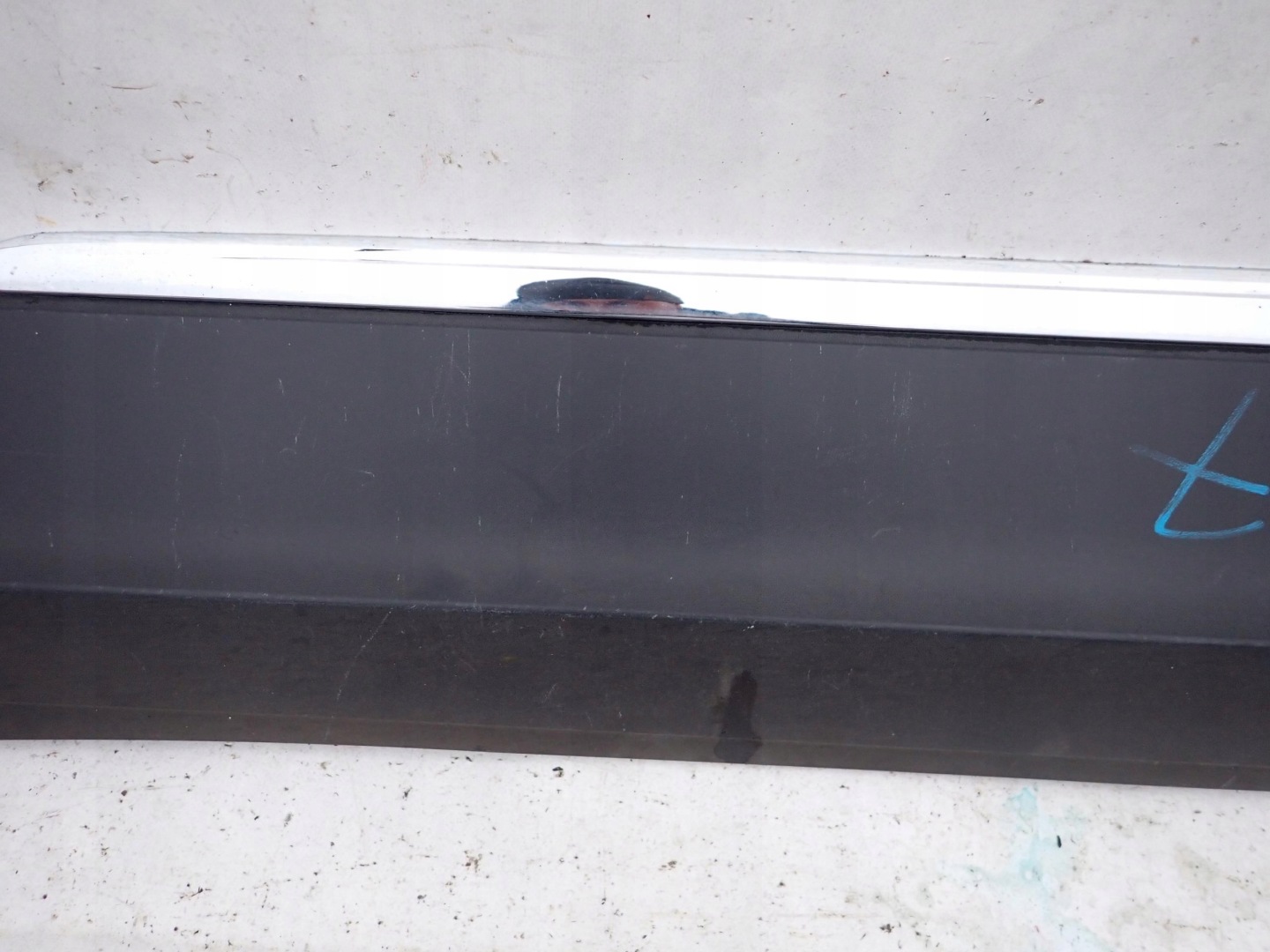 VW TIGUAN II 5NA moulding door left PRZO