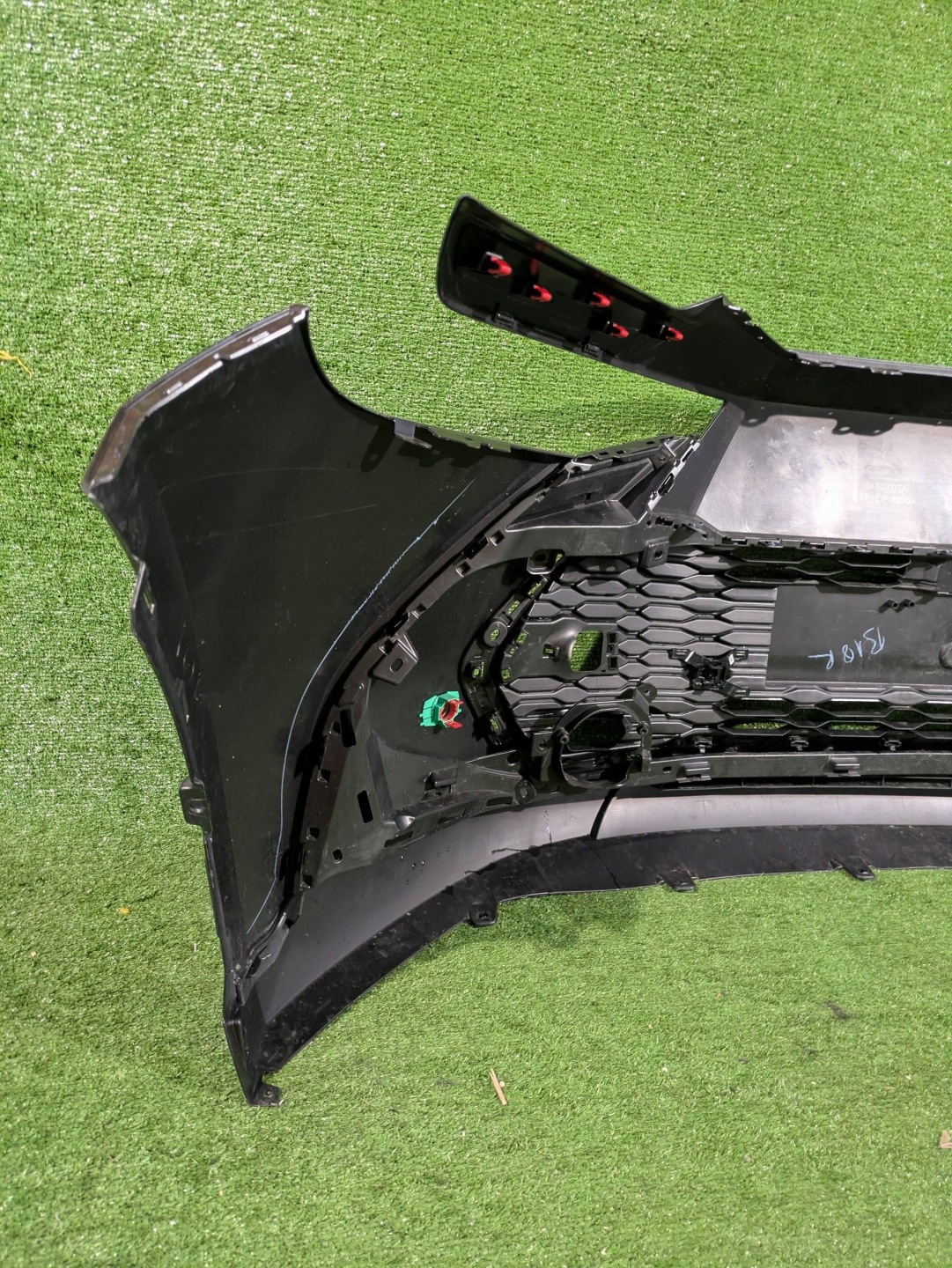front bumper front TOYOTA C-HR II NR.7719