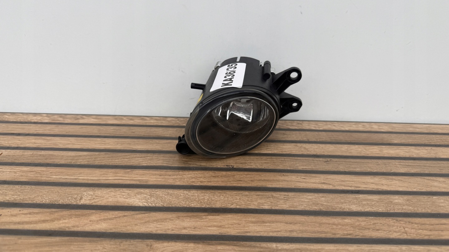 AUDI A4 B6 8E links Nebelscheinwerfer PRZECIWMGIELNY 8E0941699 KA36/35