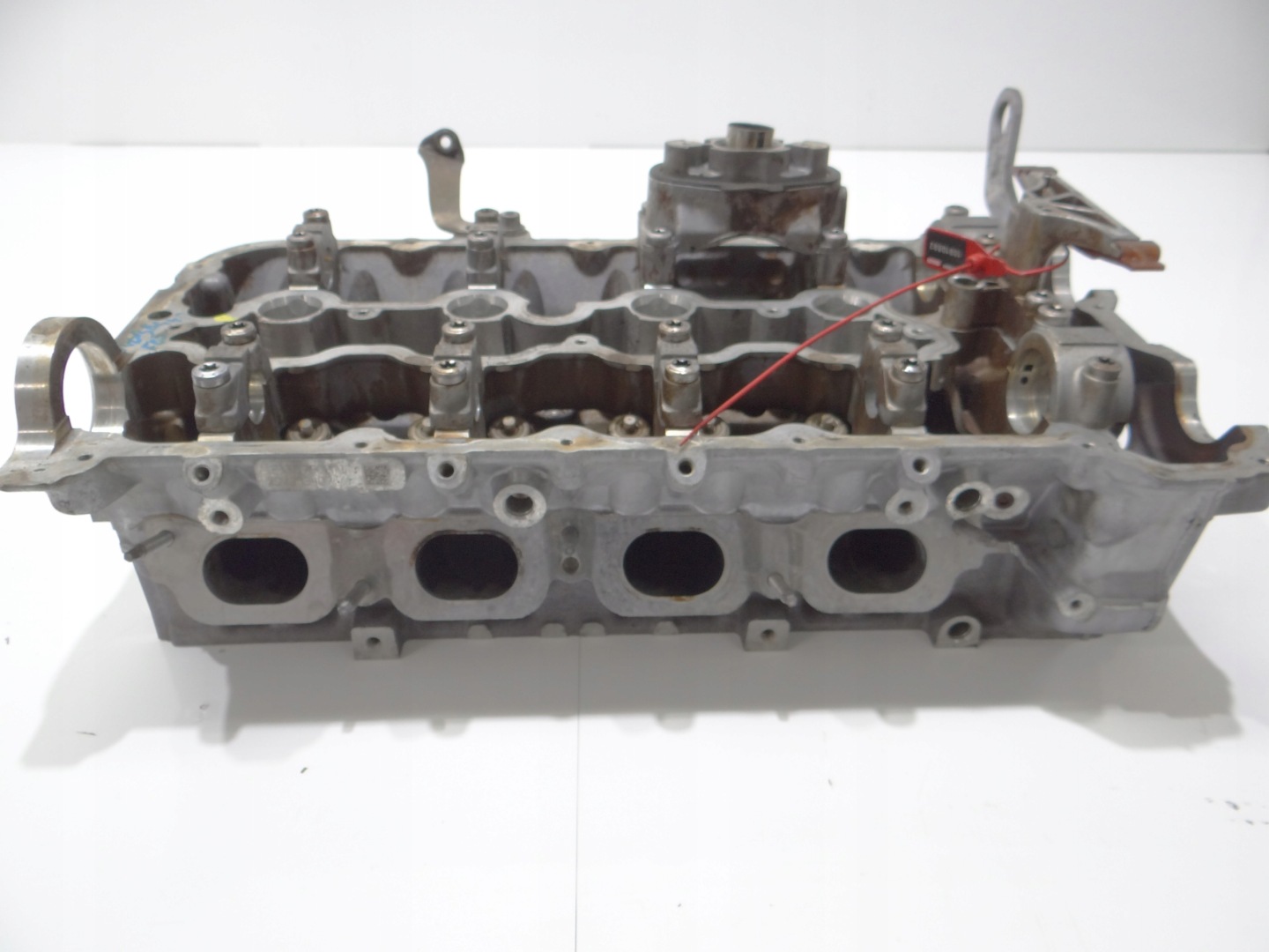 head. right BMW F02 N63B44 OE 7573936