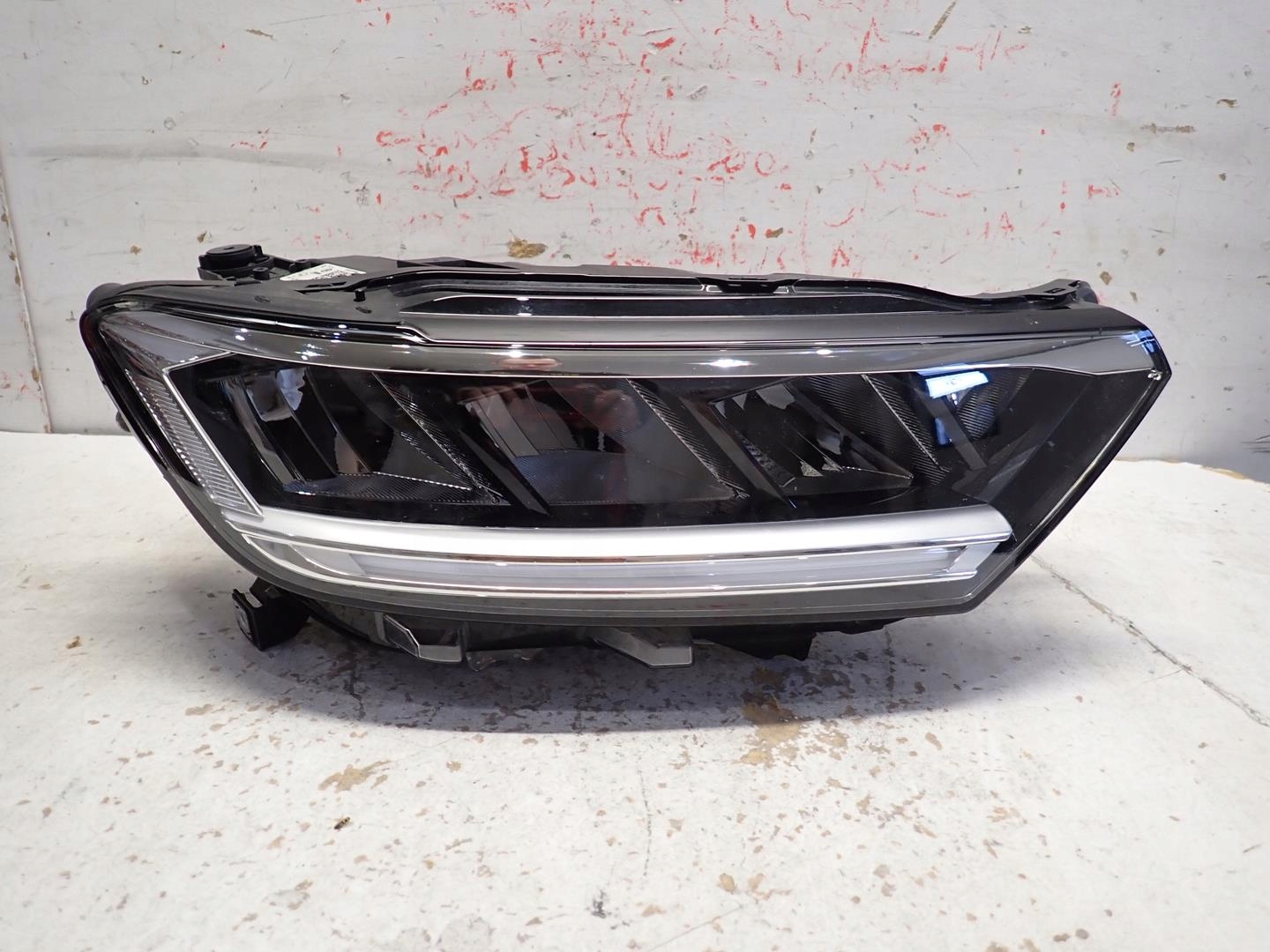 light front front right VW T-ROC LIFT 2021- 2GA941006F