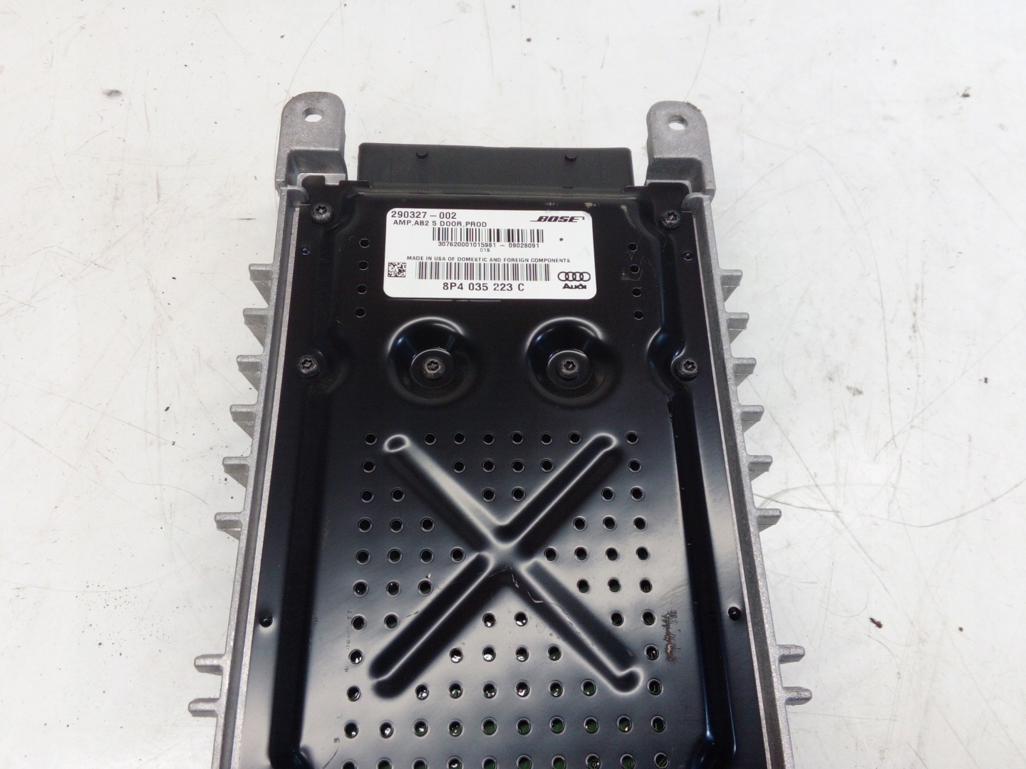amplifier BOSE AUDI A3 8P LIFT 8P4035223C