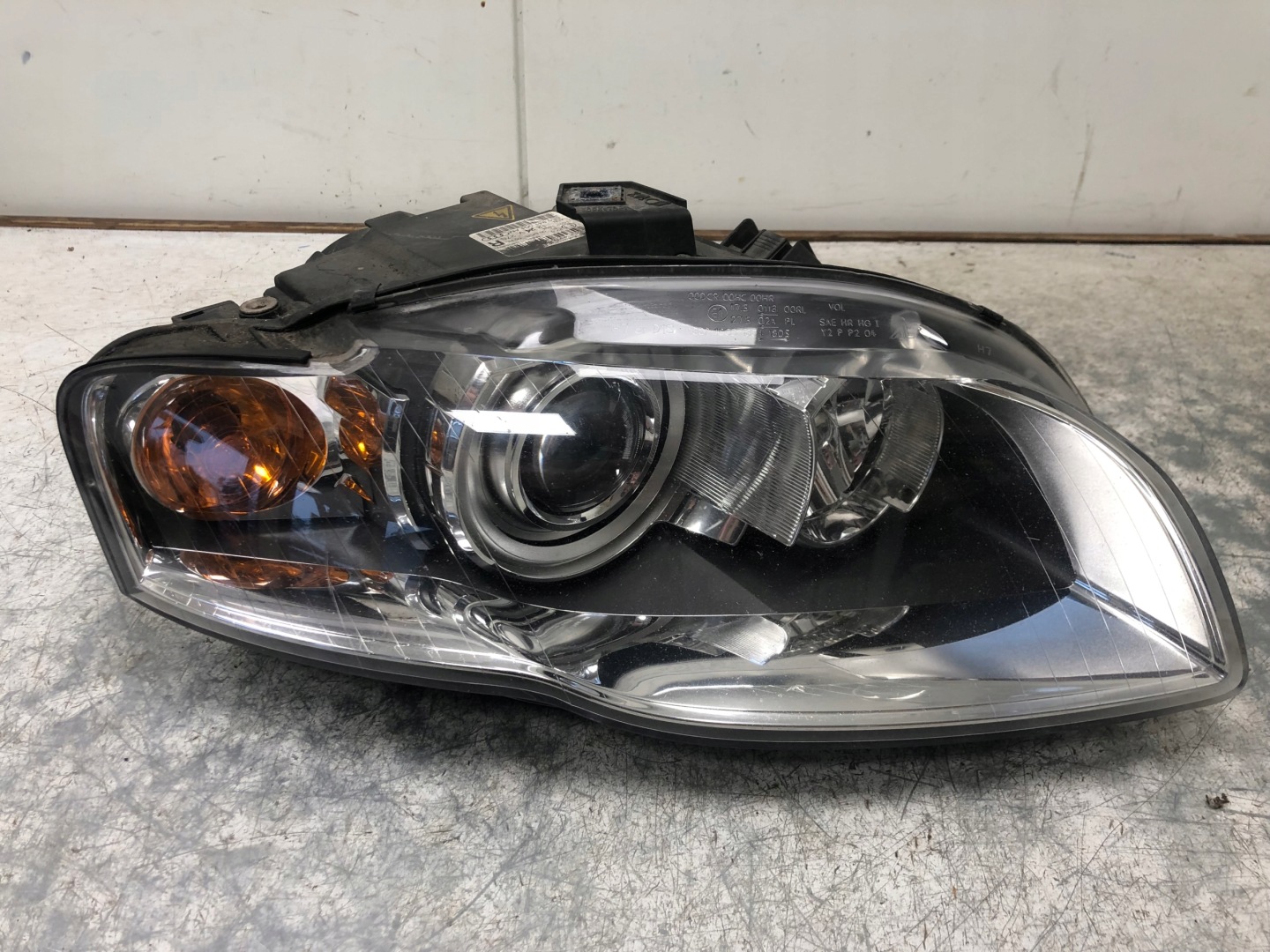 Licht rechts vorne XENON AUDI A4 B7 8E0941004AM