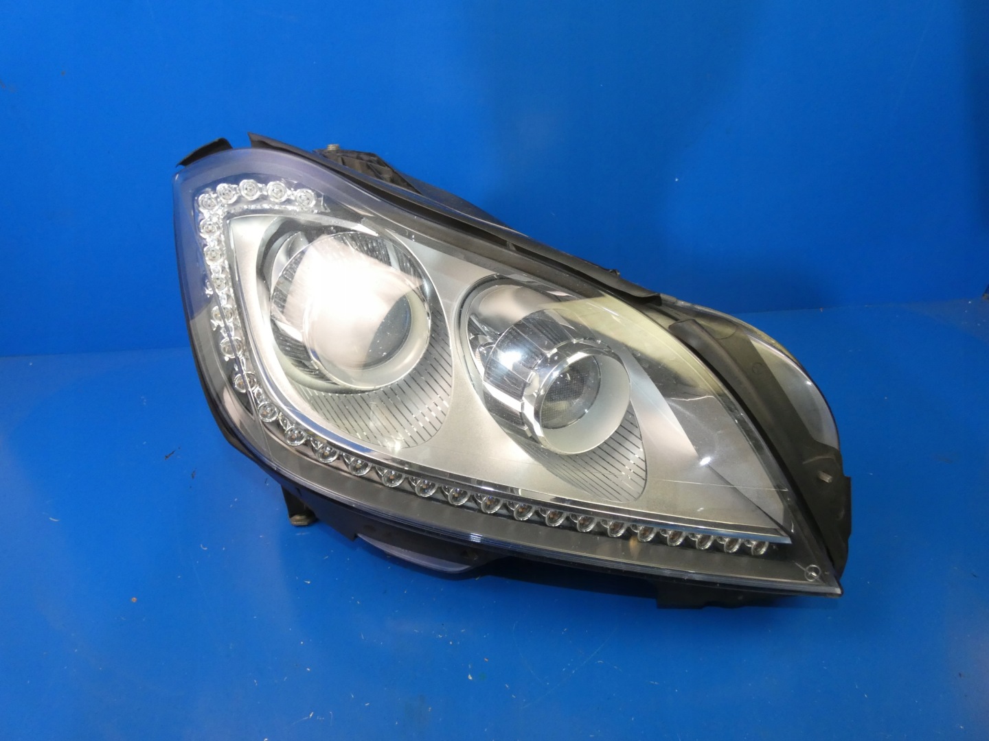MERCEDES CLS W218 light right front BI XENON right