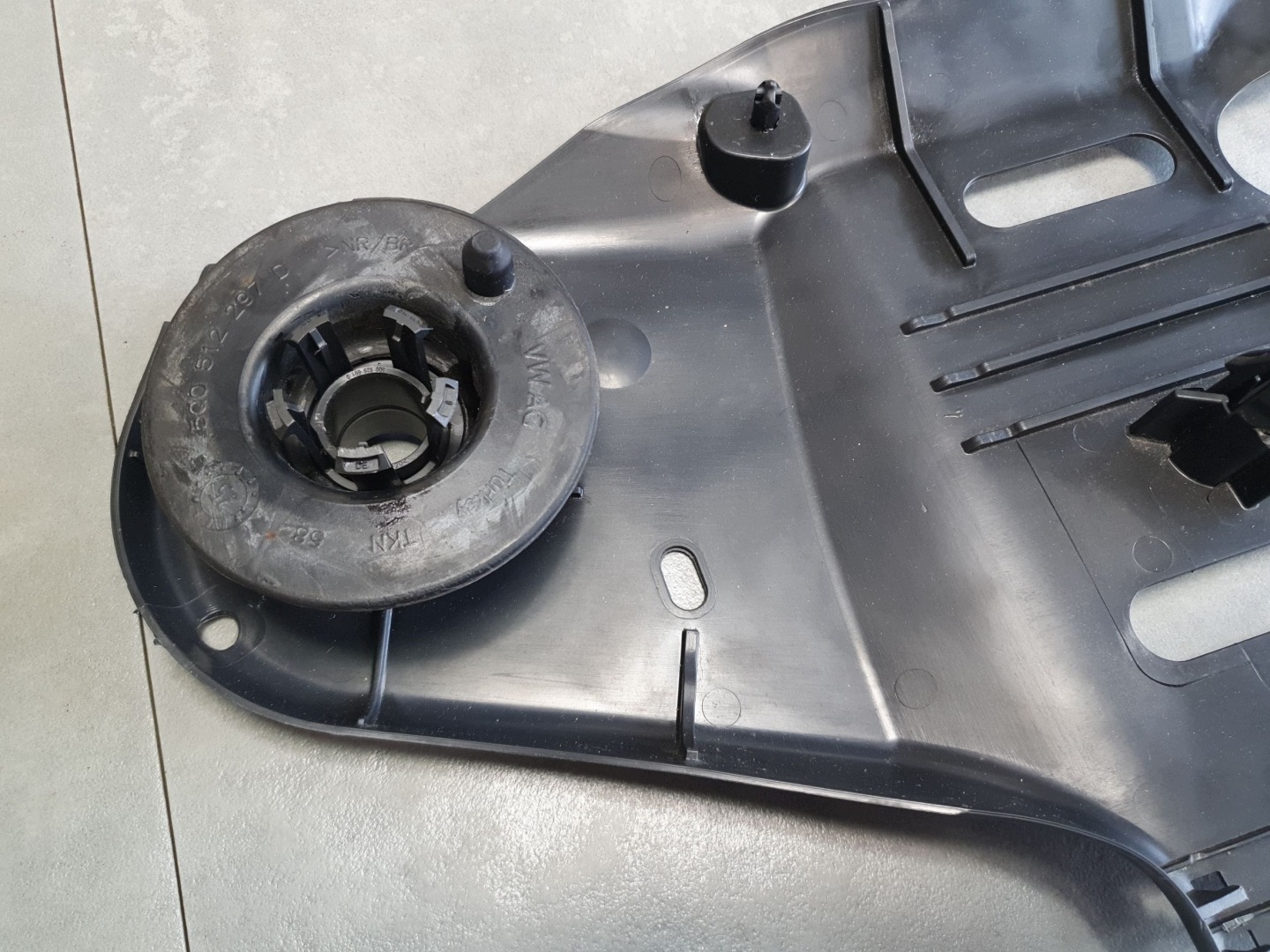 Audi A3 8Y hb cover chassis rear 5Q0501559J