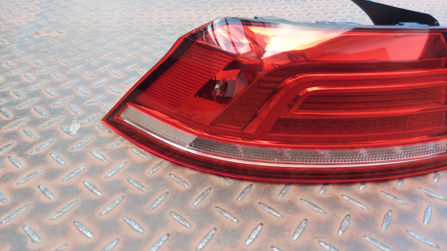 light left left rear part VW PASSAT B8 sedan 15