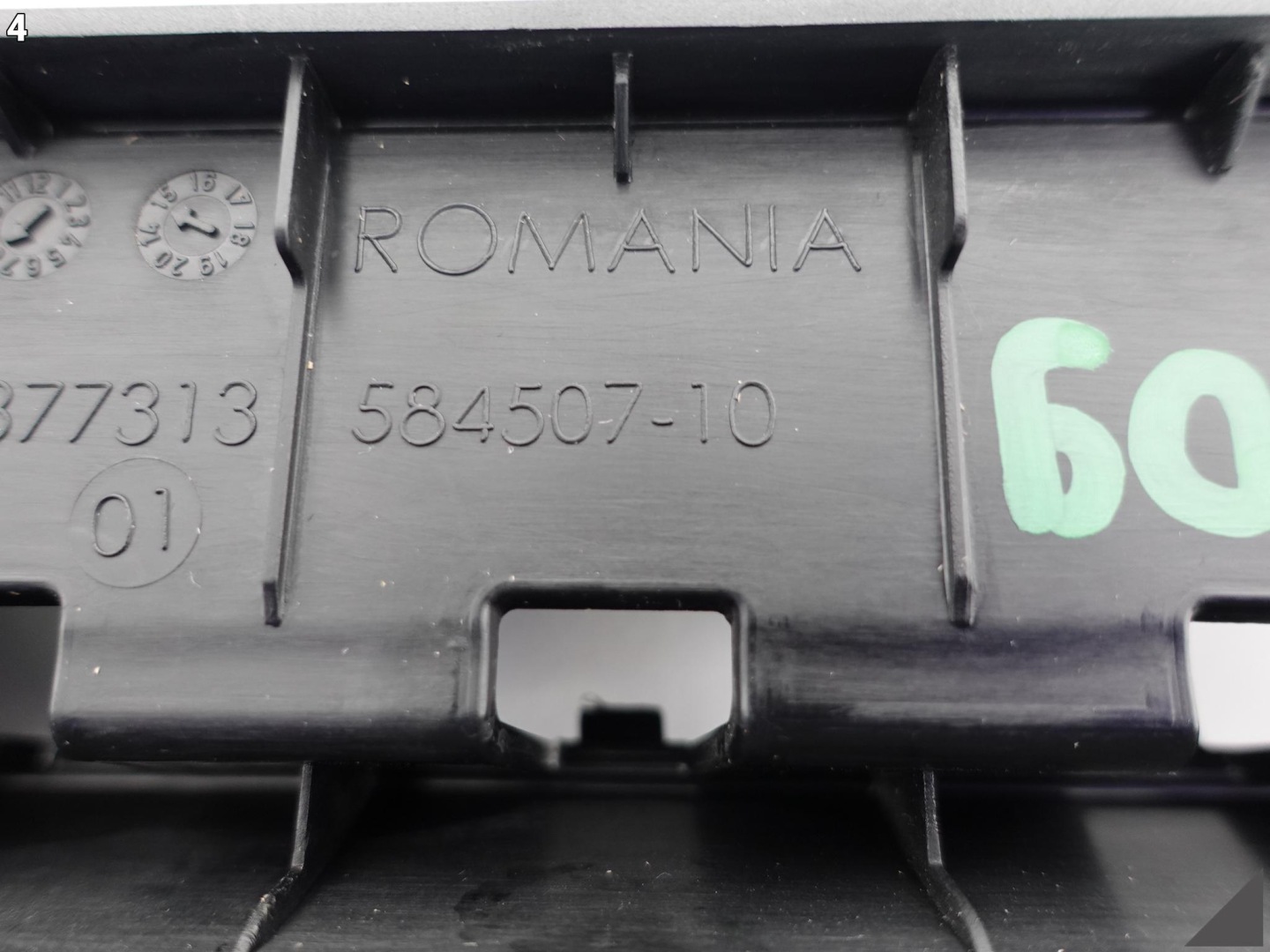 BMW 7 G11 moulding ADAPTER ROLETY left rear part
