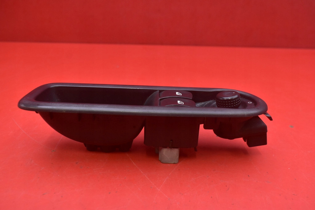 control panel of the window EU 8200356515 RENAULT CLIO 3 III 05-09
