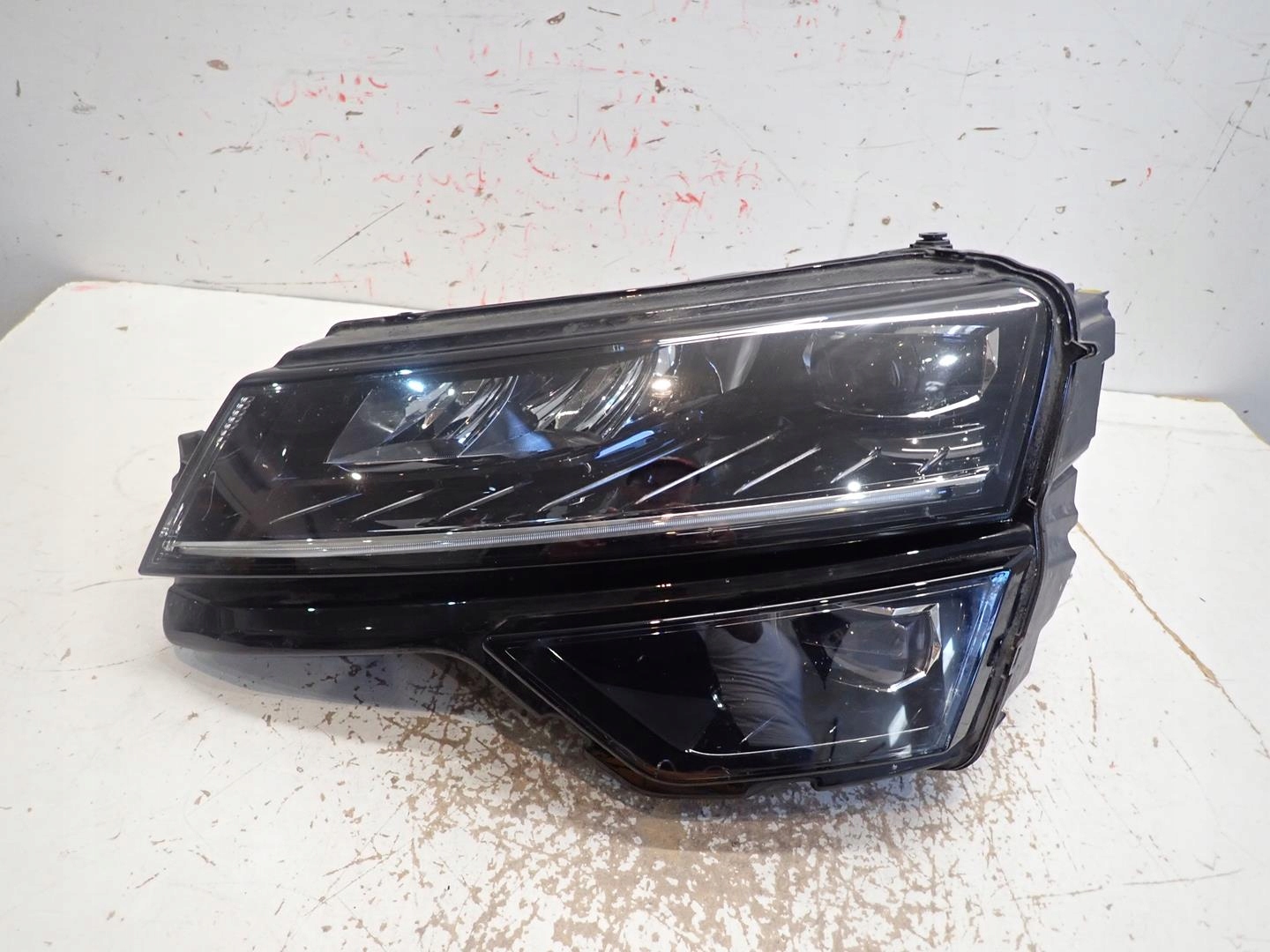 light front left SKODA KAROQ 2017- FULL LED