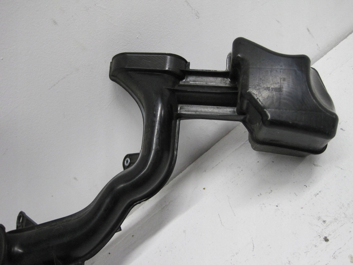 pipe intake tube REZONATOR TOYOTA COROLLA E210 E21 17751-0T340